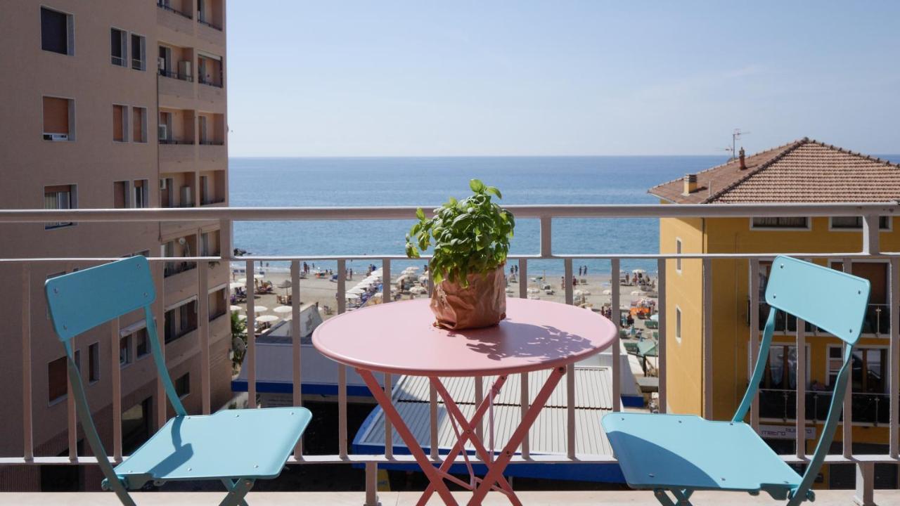 Babyaccommodation Family Panoramic I Pietra Ligure Kültér fotó